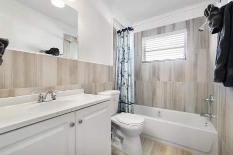 2501 NE 12th Street, Pompano Beach FL - photo 6 of 29