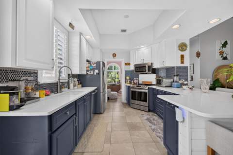 10649 SW Stratton Drive, Port St. Lucie FL - photo 13 of 56