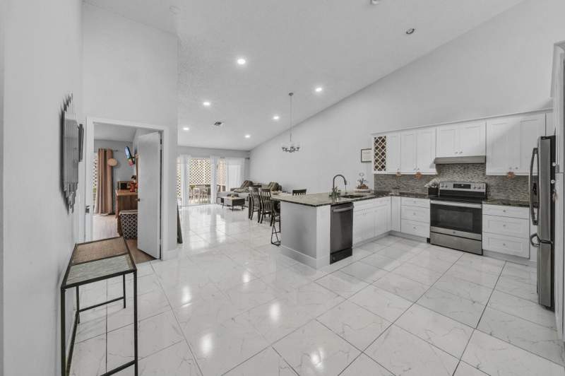2 bedroom Villa at 3575 Deer Creek Palladian Circle, Lakes Of Deer Creek, Deerfield Beach — photo 3