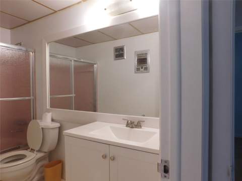 960 Crystal Lake Drive, Pompano Beach FL - photo 15 of 30