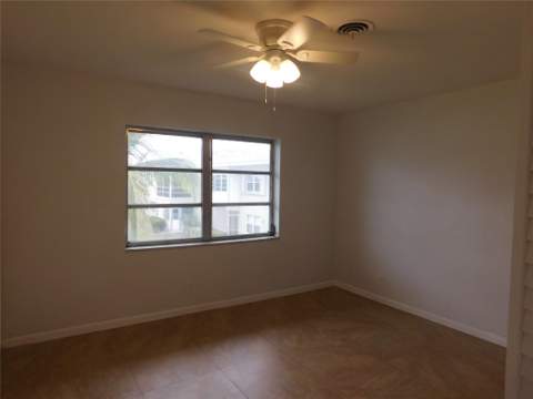 960 Crystal Lake Drive, Pompano Beach FL - photo 23 of 30