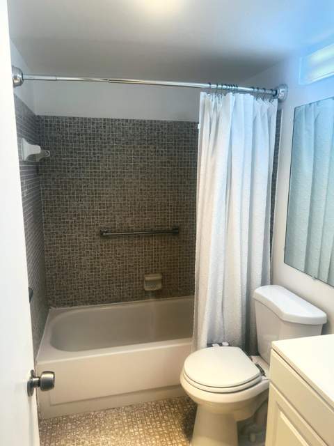 270 Newport R Drive #R, Deerfield Beach FL - photo 20 of 54