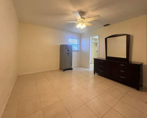 831 SE Carnival Avenue, Port St. Lucie FL - photo 16 of 42