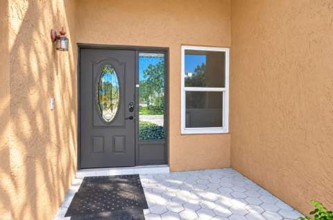 19564 Hampton Drive, Boca Raton FL - photo 6 of 56