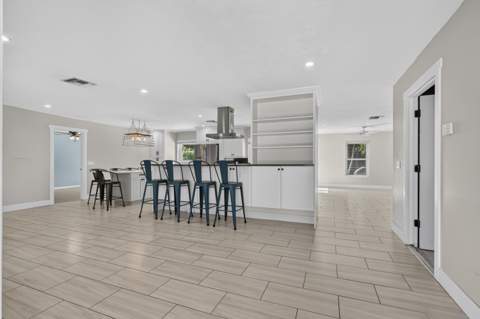 127 Raven Court, Royal Palm Beach FL - photo 6 of 19