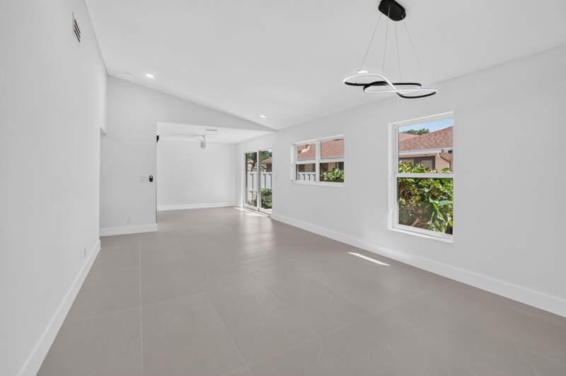 2 bedroom Villa at 8279 Summerbreeze Lane, Whisper Walk Sec C Condo, Boca Raton — photo 5