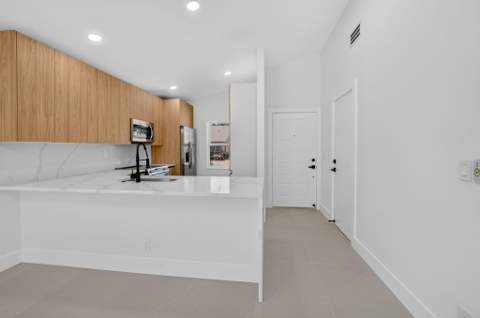 8279 Summerbreeze Lane, Boca Raton FL - photo 13 of 55