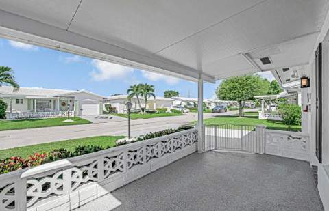 126 NW 14th Street, Boynton Beach FL - photo 7 of 43