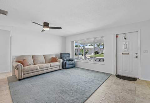 126 NW 14th Street, Boynton Beach FL - photo 9 of 43