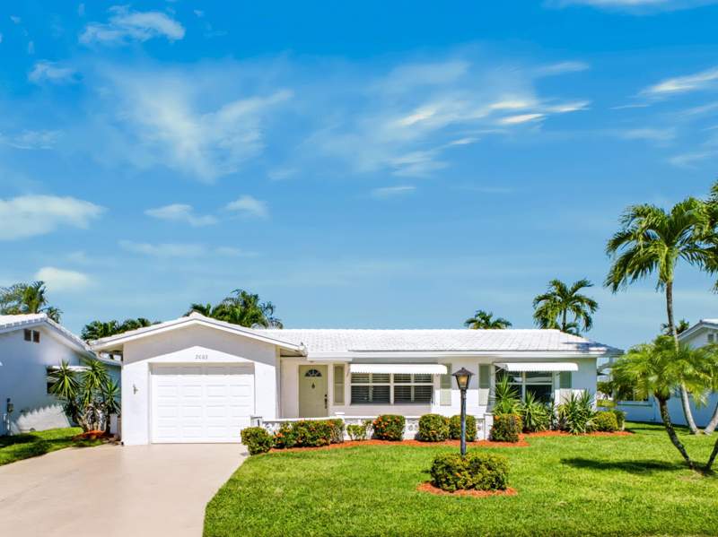 2 bedroom Single Family Residence at 2003 SW Roma Way, Palm Beach Leisureville Sec 10, Boynton Beach — photo 2