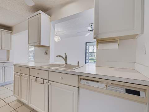 2003 SW Roma Way, Boynton Beach FL - photo 16 of 35