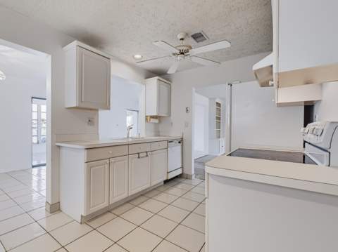 2003 SW Roma Way, Boynton Beach FL - photo 19 of 35