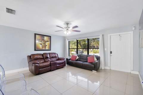 2911 NE 11th Avenue, Pompano Beach FL - photo 13 of 43