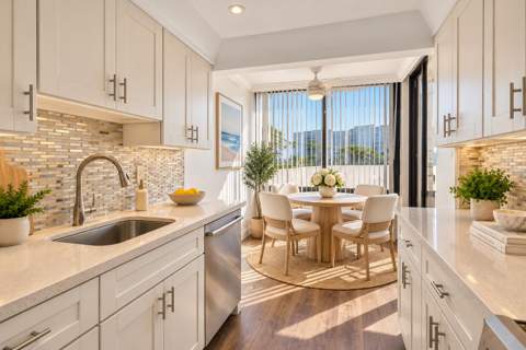 3589 S Ocean Boulevard #303, South Palm Beach FL - photo 15 of 70