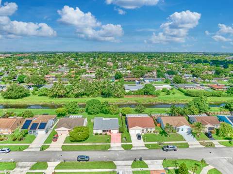 7723 Canal Drive, Lake Worth FL - photo 8 of 68