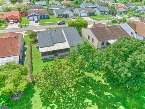 7723 Canal Drive, Lake Worth FL - photo 16 of 68