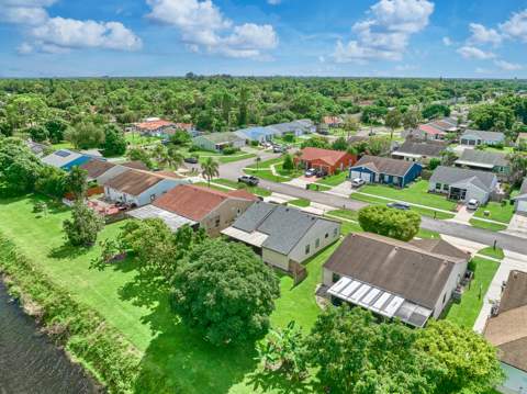 7723 Canal Drive, Lake Worth FL - photo 19 of 68