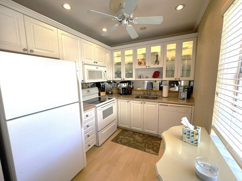 2 bedroom Condominium at 851 Normandy R, Kings Point Normandy Condos, Delray Beach — photo 2