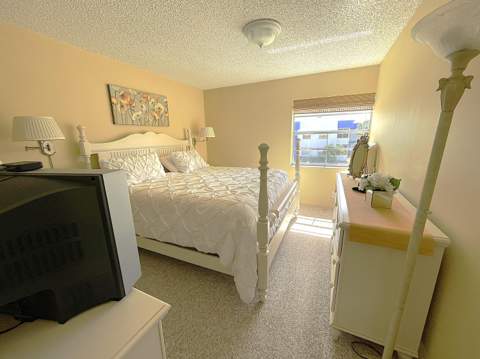 851 Normandy R, Delray Beach FL - photo 14 of 33