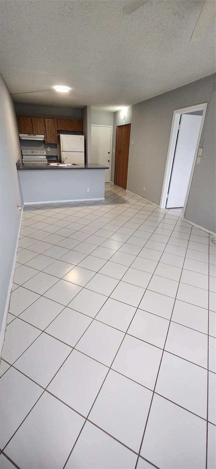 1 bedroom Condominium at 2501 Riverside Drive #513-A, Coral Springs Tower Club, Coral Springs — photo 4