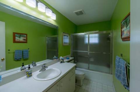 708 SW 18th Street, Boynton Beach FL - photo 17 of 33