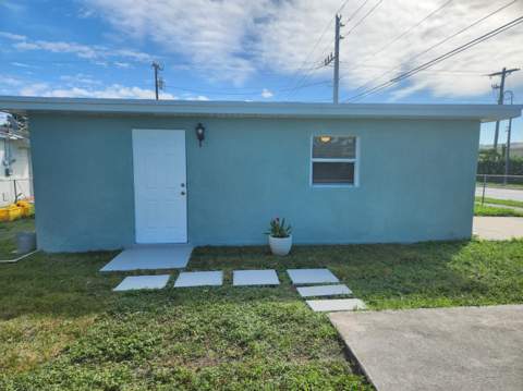1688 W 10th Street, Riviera Beach FL - photo 21 of 25