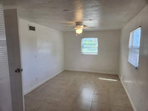 1688 W 10th Street, Riviera Beach FL - photo 15 of 25