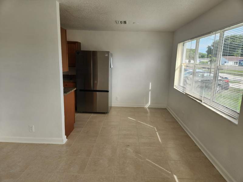 4 bedroom Single Family Residence at 1688 W 10th Street, Riviera Heights, Riviera Beach — photo 5