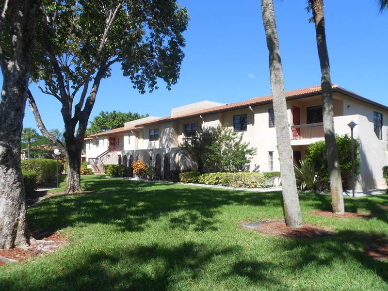 2 bedroom Condominium at 9259 Vista Del Lago #18D, Pines Of Boca Lago Condo, Boca Raton — photo 3