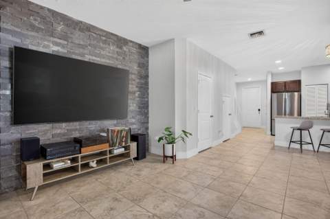 305 NE 47th Place #305, Deerfield Beach FL - photo 17 of 50