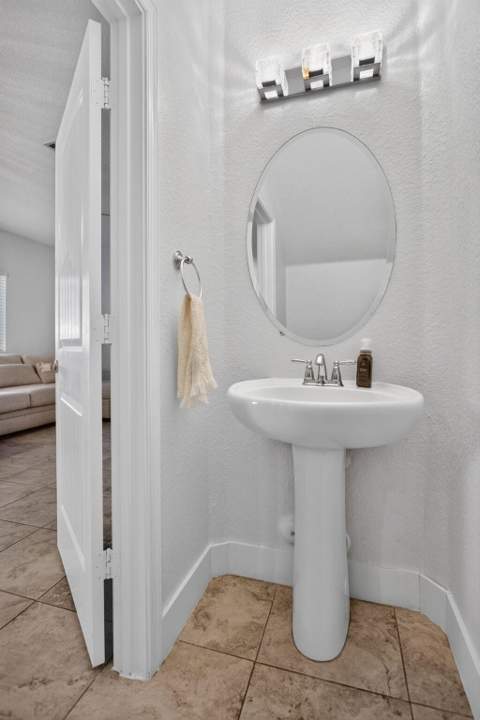 305 NE 47th Place #305, Deerfield Beach FL - photo 18 of 50