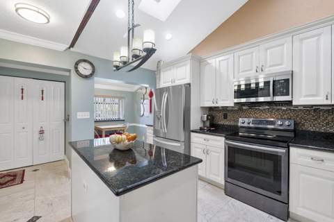 7780 NW 79th Avenue #F2, Tamarac FL - photo 9 of 47