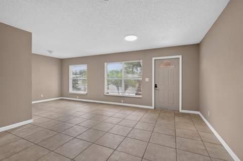 278 Sandpiper Avenue, Royal Palm Beach FL - photo 8 of 36