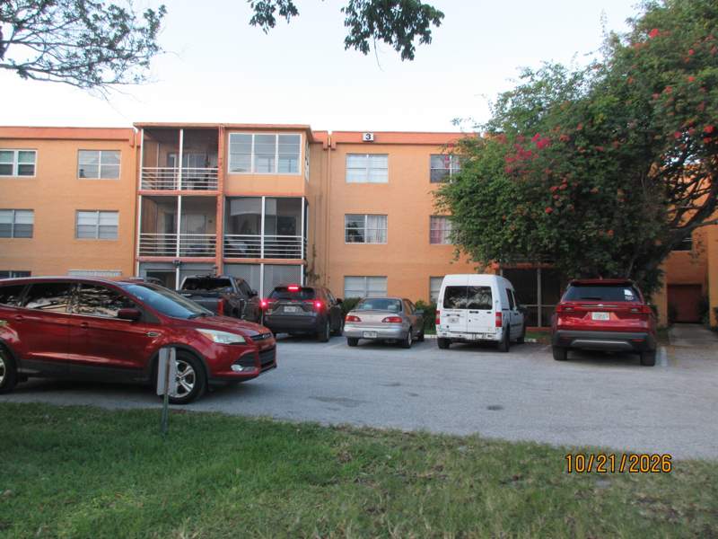 2 bedroom Condominium at 4304 NW 9th Avenue #3-3A, Heritage Circle Condo, Deerfield Beach — photo 3