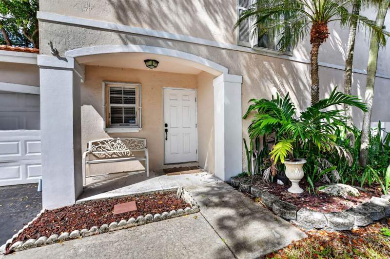 3 bedroom Single Family Residence at 6161 NW 44th Terrace, Winston Park Section Three, Coconut Creek — photo 3