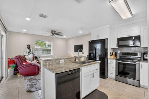6161 NW 44th Terrace, Coconut Creek FL - photo 13 of 35