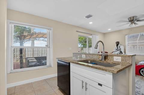 6161 NW 44th Terrace, Coconut Creek FL - photo 19 of 35