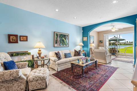 10649 Royal Caribbean Circle, Boynton Beach FL - photo 9 of 42