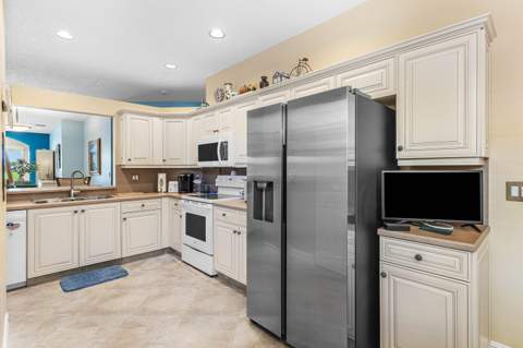 10649 Royal Caribbean Circle, Boynton Beach FL - photo 13 of 42
