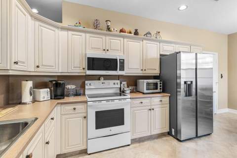 10649 Royal Caribbean Circle, Boynton Beach FL - photo 15 of 42
