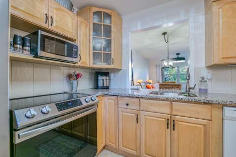 3531 NW 50th Avenue #413, Lauderdale Lakes FL - photo 10 of 28