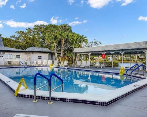 3531 NW 50th Avenue #413, Lauderdale Lakes FL - photo 22 of 28