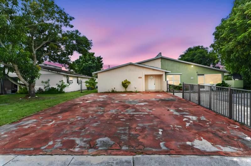 3 bedroom Villa at 5918 S Rue Road, Forest Hill Village, West Palm Beach — photo 4