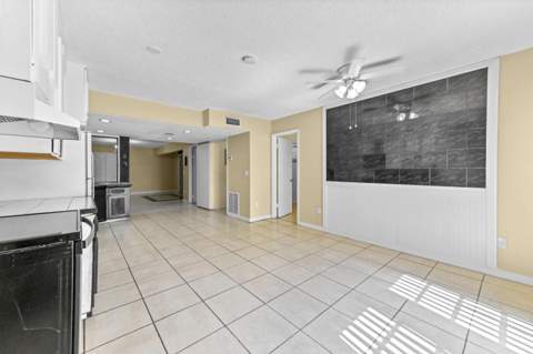 5918 S Rue Road, West Palm Beach FL - photo 11 of 27