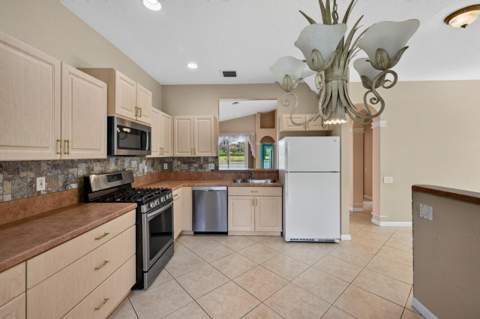 326 NW Treeline Trace, Port St. Lucie FL - photo 16 of 29