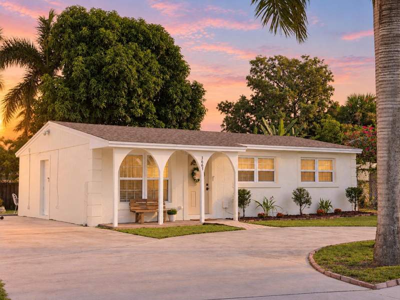 3 bedroom Single Family Residence at 3663 Everglades Road, Palm Beach Cabana Colony 1, Palm Beach Gardens — photo 2
