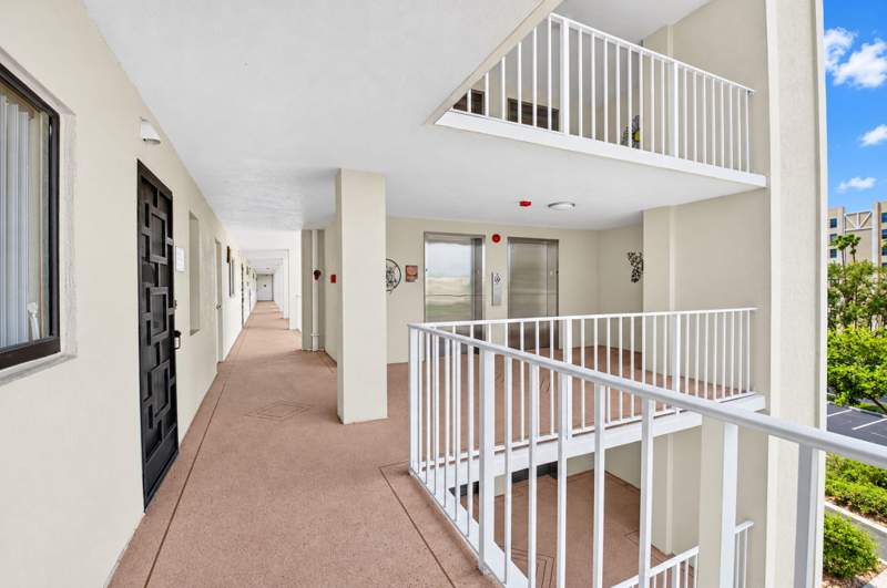 2 bedroom Condominium at 7260 Kinghurst Drive #404, Huntington Lakes Sec Five Condos, Delray Beach — photo 4