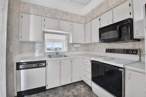 7260 Kinghurst Drive #404, Delray Beach FL - photo 16 of 86