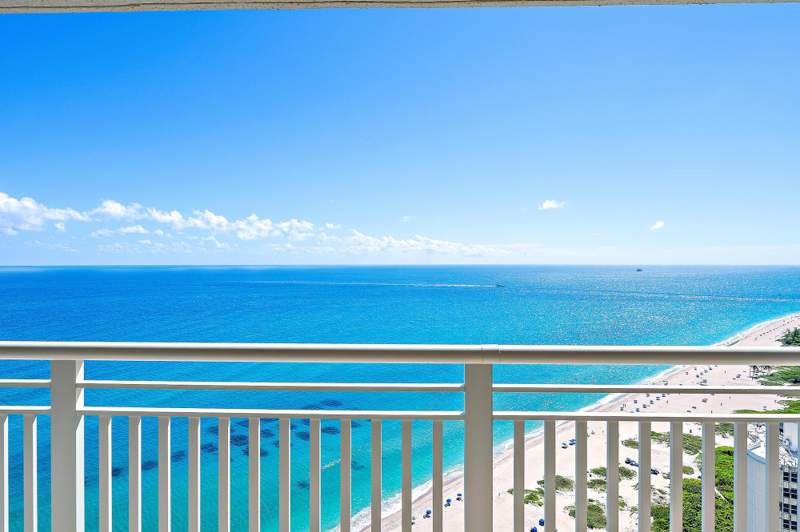 2 bedroom Condominium at 3000 N Ocean Drive #38C, Tiara, Singer Island — photo 3