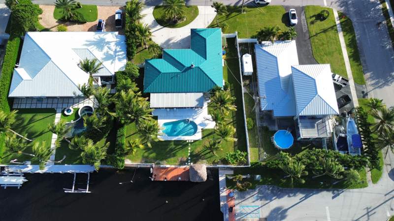 3 bedroom Single Family Residence at 110 Shore Drive, Riviera Shores, Riviera Beach — photo 5